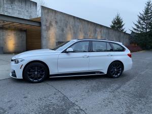 BMW 330i xDrive Touring M Sport 2017 года  (NA)